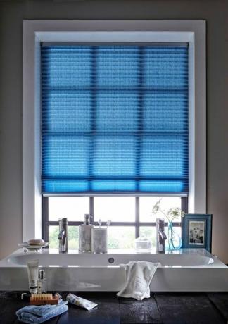 Fitas cortinas plissadas azuis, estúdio de estilo