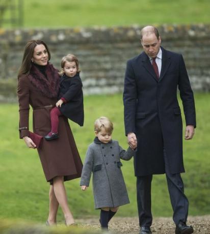 Príncipe William, Kate Middleton, Príncipe George e Princesa Charlotte frequentam a Igreja no dia de Natal