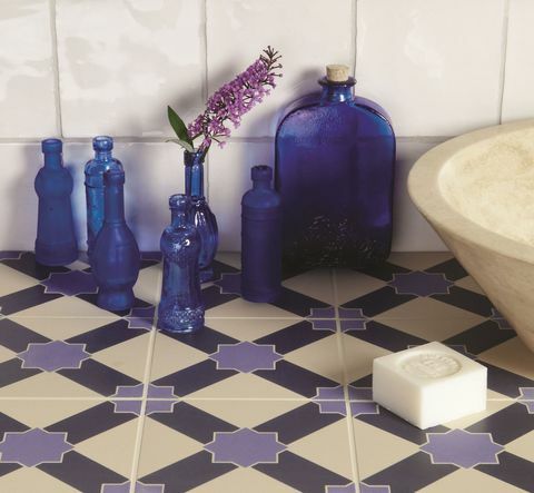 Estilo Original - Odyssey Collection - azulejos - Alhambra - Indigo e azul escuro em Dover White