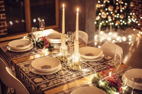 Mesa preparada para o jantar de Natal