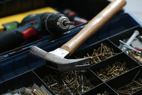 Close-up de ferramentas de trabalho na caixa