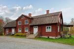 Toda a vila sueca do século 18 está à venda