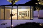 Villa de vidro de luxo com jardim de estilo japonês na Suíça está à venda