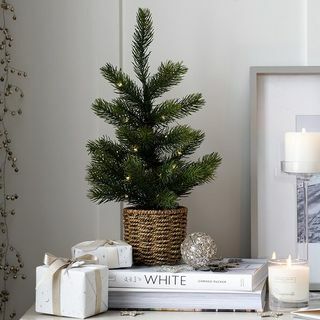 Mini árvore de Natal pré-iluminada – 1,5 pés