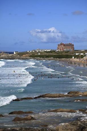 praia de surfe fistral, newquay town cornwall county inglaterra reino unido