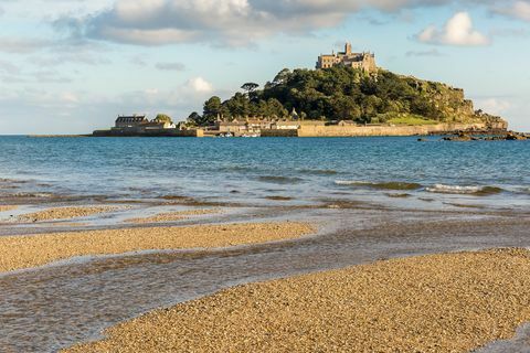 vista da montanha st michaels perto de marazion, cornwall, reino unido