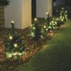 As luzes externas do caminho da árvore de Natal criarão uma entrada acolhedora para os hóspedes