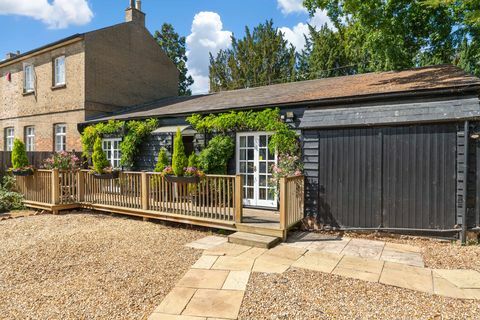 encantadora casa de palha à venda em bedfordshire