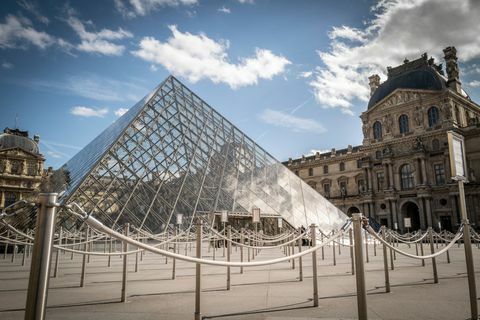 frança enfrenta o louvre coronavírus reabrir coronavírus