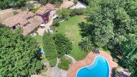 Edith Piaf - propriedade - piscina - Grasse - França