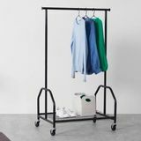 MADE Essentials Moss Garment Rack, Preto