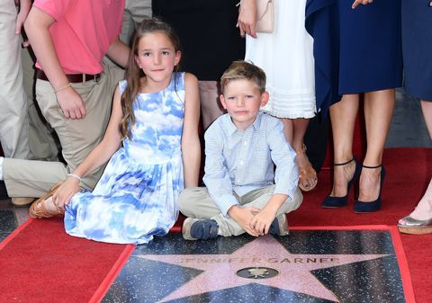 Jennifer Garner é homenageada com estrela na Calçada da Fama de Hollywood