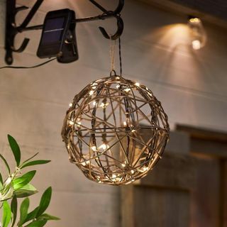 Sphere Rattan Solar Light