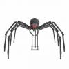 Você pode conseguir uma decoração de aranha enorme com olhos vermelhos brilhantes para o Halloween