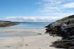 Uma praia e chalé inteiros na "ilha mais ensolarada da Grã-Bretanha" estão à venda