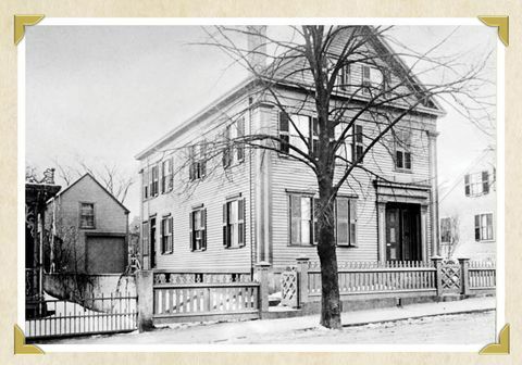 a casa de Lizzie Borden em Fall River, Massachusetts, local de um crime horrível transformado em cantiga de ninar, era comprado no início deste ano por um empresário que planeja transformá-lo em uma cama orientada para museu e café da manhã