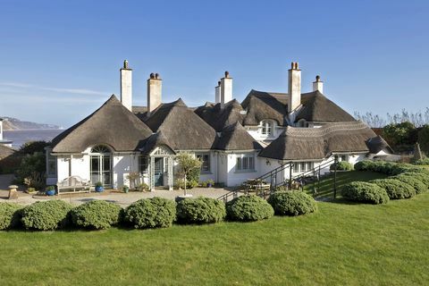 casa de campo costeira de palha para venda em devon