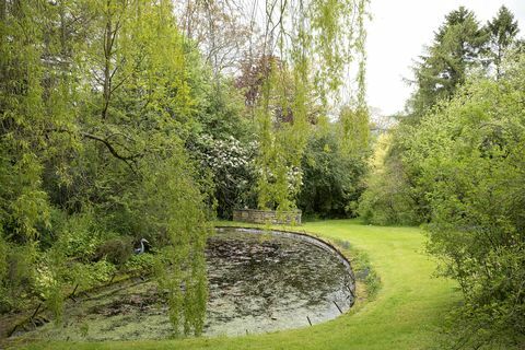 casa somerset com jardins gloriosos à venda