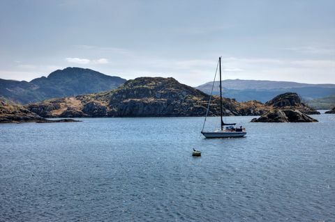 Castelo de Glenborrodale, Escócia à venda com duas ilhas