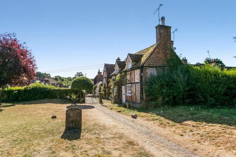 Vicar of Dibley Cottage à venda na vila de Buckinghamshire