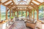 Casa de campo com telhado de colmo e jardins à venda em East Hampshire