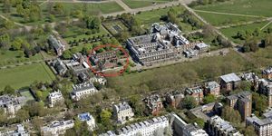 Exterior do edifício e Palácio de Kensington e jardim, vista aérea