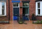 Storm Dennis: alertas de inundação atingem novo recorde, 420 casas inundadas