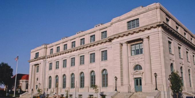 Edifício federal dos Estados Unidos da década de 1990 e tribunal dos EUA, grande angular, v street, danville, illinois 1993