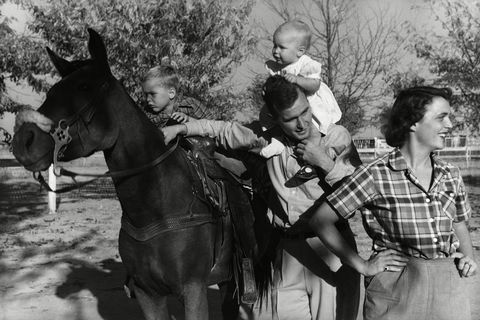 george, pauline, barbara bush e george h.w. arbusto