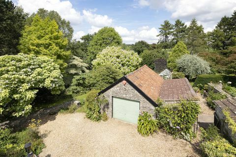 casa somerset com jardins gloriosos à venda