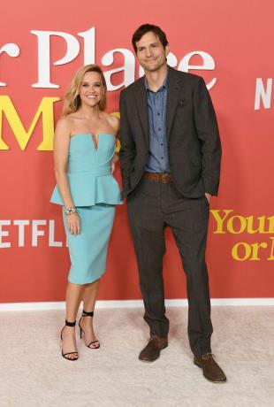 reese witherspoon e ashton kutcher em sua casa ou mina estréia